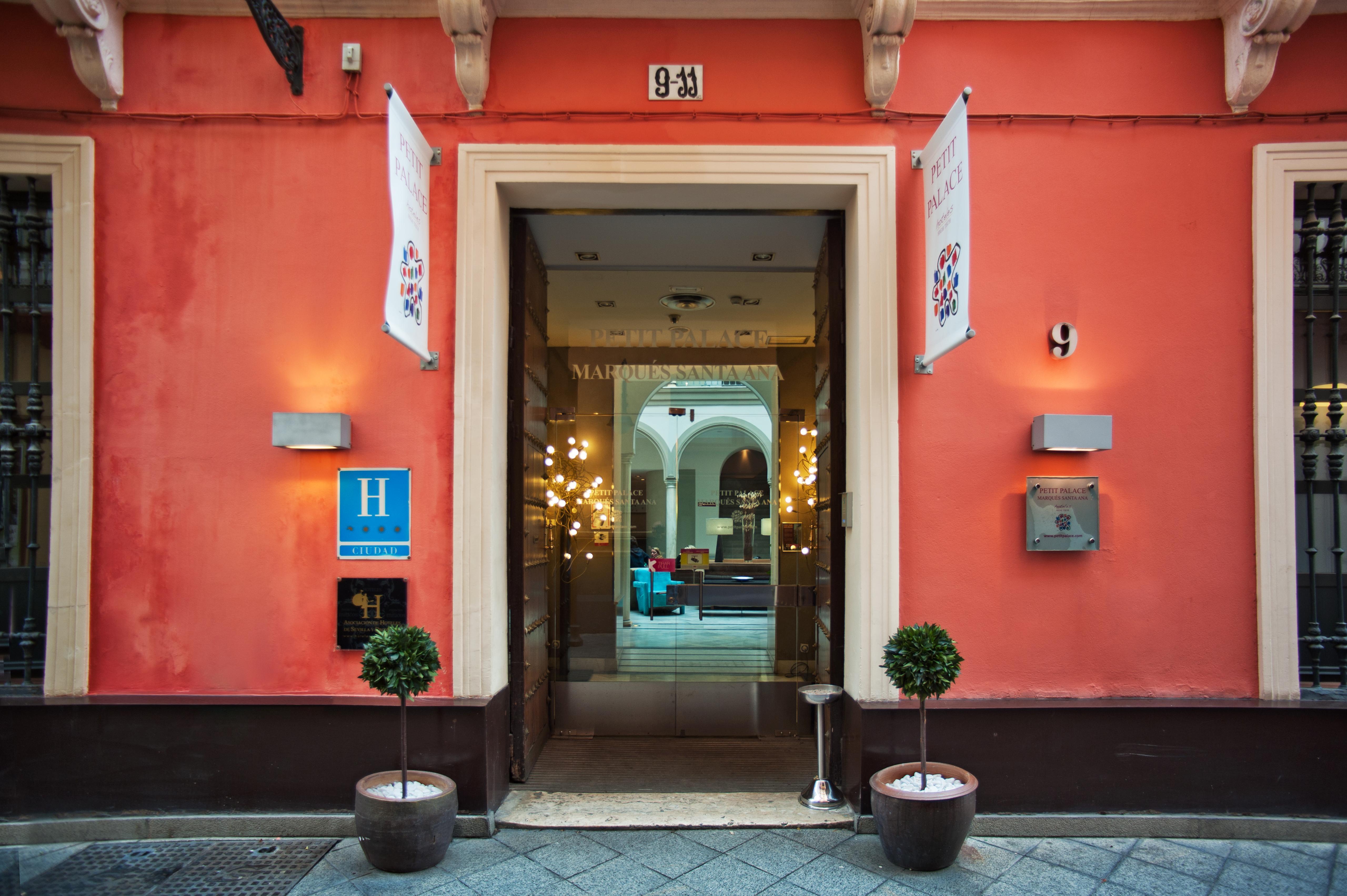 Petit Palace Marques Santa Ana Siviglia Esterno foto